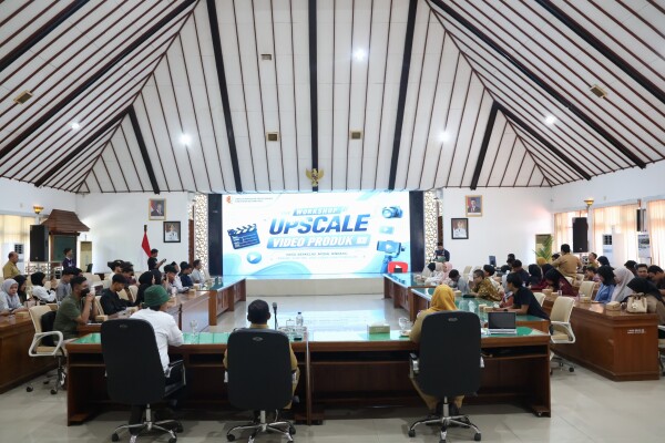 Tingkatkan Skill Wirausaha Muda, Dinpora Bojonegoro Gelar Workshop Produksi Video Promosi Berbasis Ponsel