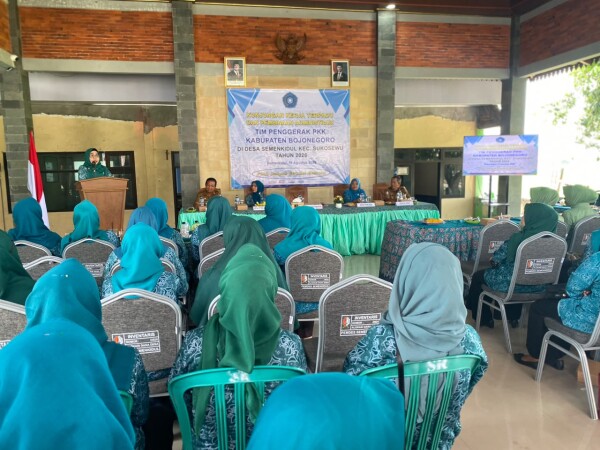 TP PKK Bojonegoro Dorong Pengolahan Sampah dan Pengembangan GAYATRI di Desa Semenkidul
