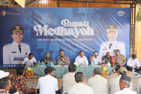 Hadiri Acara Medhayoh di Desa Cengkir, Bupati dan Wakil Bupati Bojonegoro Dialog Langsung dengan Warga