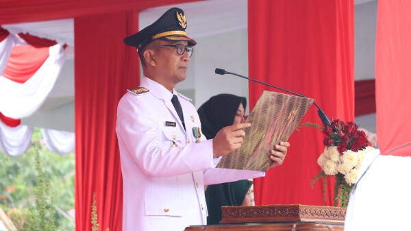 Upacara HUT Ke-81 RI di Bojonegoro Digelar di Alun-alun, Parade Marching Band dan Formasi Paskibraka Meriahkan Perayaan