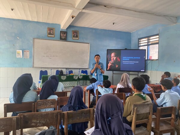 Gambar utama untuk artikel: Dukung Sekolah Kawasan Tanpa Rokok, SMP Muhammadiyah 06 Sugihwaras Edukasi Kesehatan Bahaya Merokok