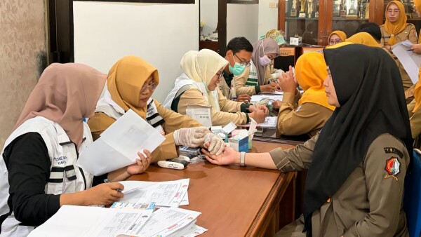 Gambar utama untuk artikel: Jaga Kesehatan dan Deteksi Dini Penyakit, ASN Pemkab Bojonegoro Ikuti CKG