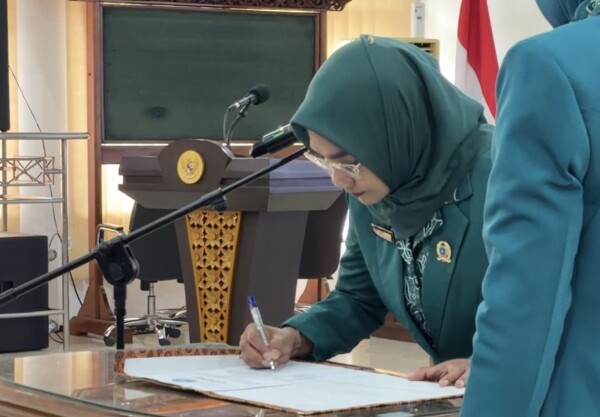 Gambar utama untuk artikel: Perkuat Peran Kader, Ketua PKK dan Posyandu 14 Kecamatan di Bojonegoro Resmi Dilantik